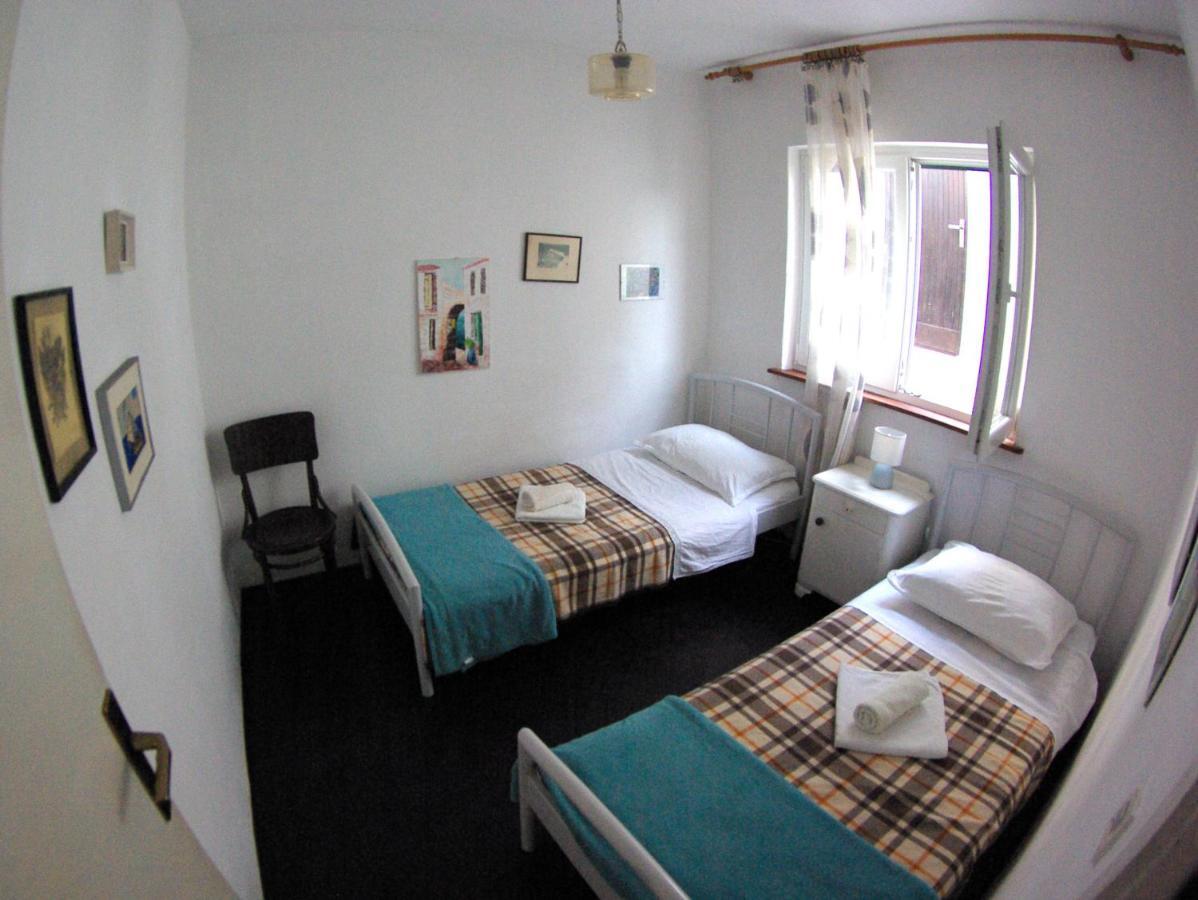 פרימוסטן Apartments Podatok 4 מראה חיצוני תמונה